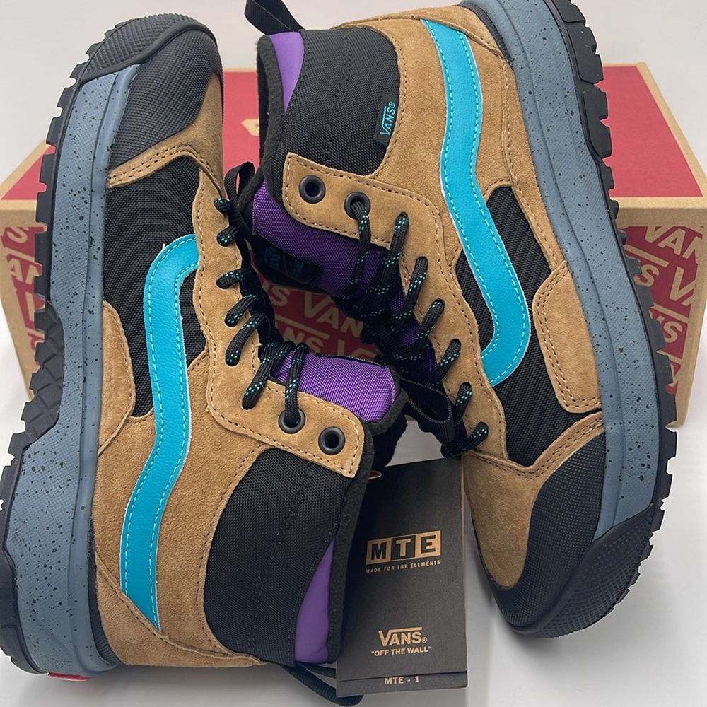 Vans WMNS High-Top Sneakers Boots Blue and Tan Accents Ultrarange Exo
Tobacco - Picture 11 of 16